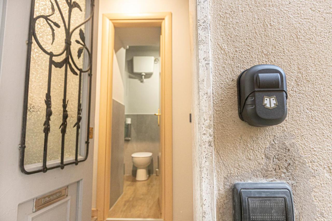 Giano Host - I Teatri Apartment Genoa Exterior photo